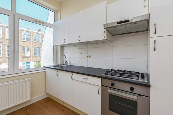 Medium property photo - Van Musschenbroekstraat 47, 2522 AJ Den Haag